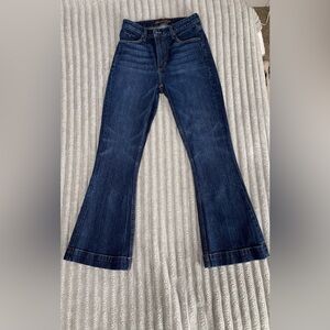 Kimes Ranch Dark Blue Flare Jeans

30 Inseam

Gently worn
